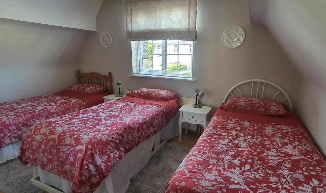 124 ,Castlelawn Heights, Headford Road Galway Homestay Екстер'єр фото