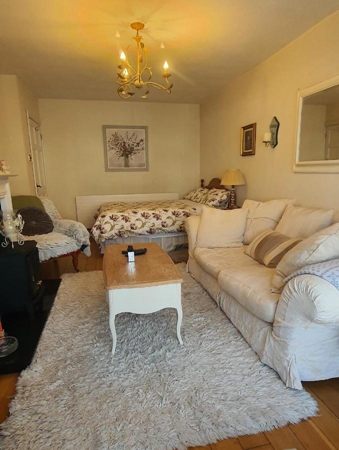 124 ,Castlelawn Heights, Headford Road Galway Homestay Екстер'єр фото