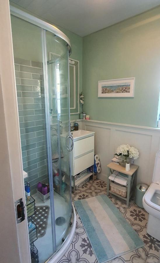 124 ,Castlelawn Heights, Headford Road Galway Homestay Екстер'єр фото